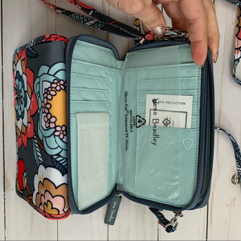 2 piece Vera Bradley Tropical Evening Lighten Up - Picture 8 of 8